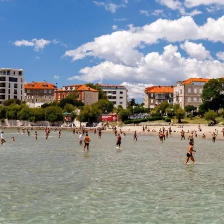 Diamond - 500 M From The Centar *