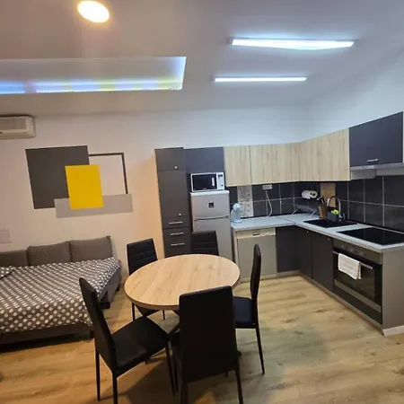 Apartment Diamond - 500 M From The Centar Split
