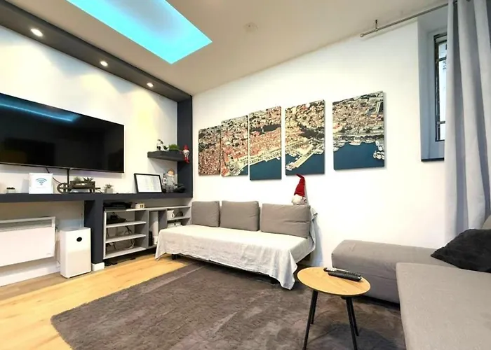 Apartment Diamond - 500 M From The Centar