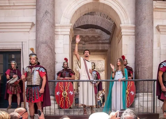 Diamond - 500 M From The Centar Apartment